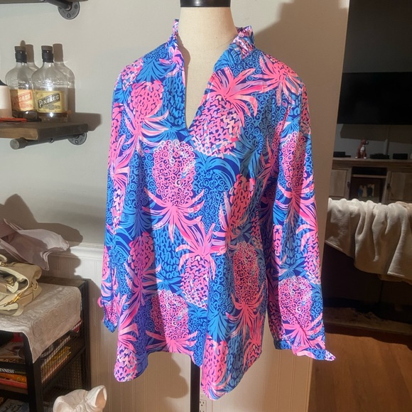 Lilly Pulitzer Tops - Beautiful Lilly Pulitzer top